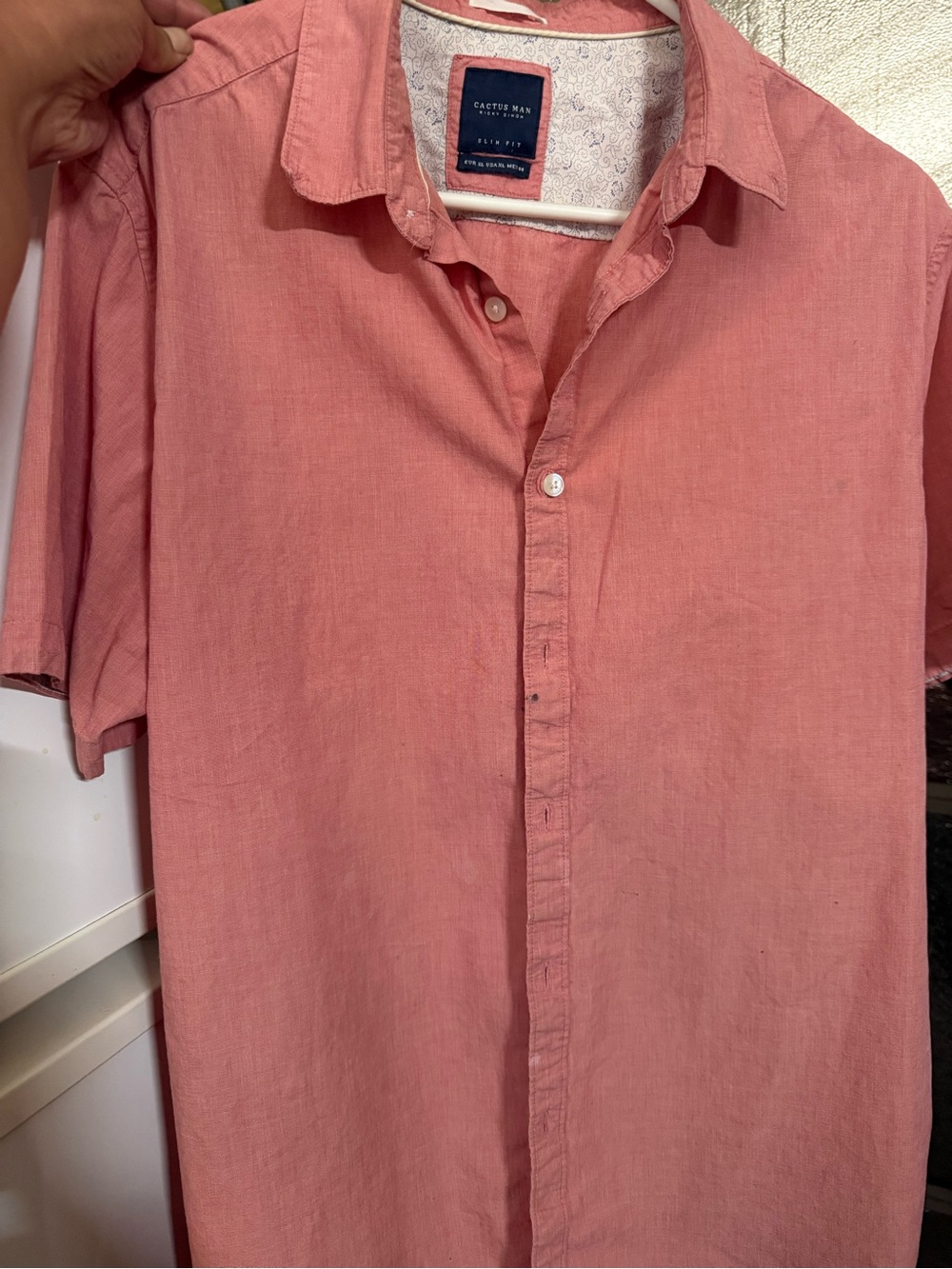 Cactus Men Short-Sleeve Button-Down Shirt in Dusty Rose